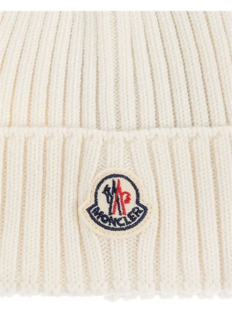 Berretto Tricot Bianco Con Patch Logo MONCLER ENFANT | 954-3B00012 M1131030